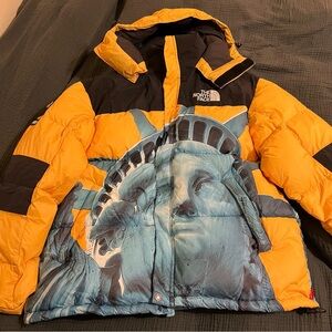 Supreme The North Face Statue of Liberty baltoro jacket